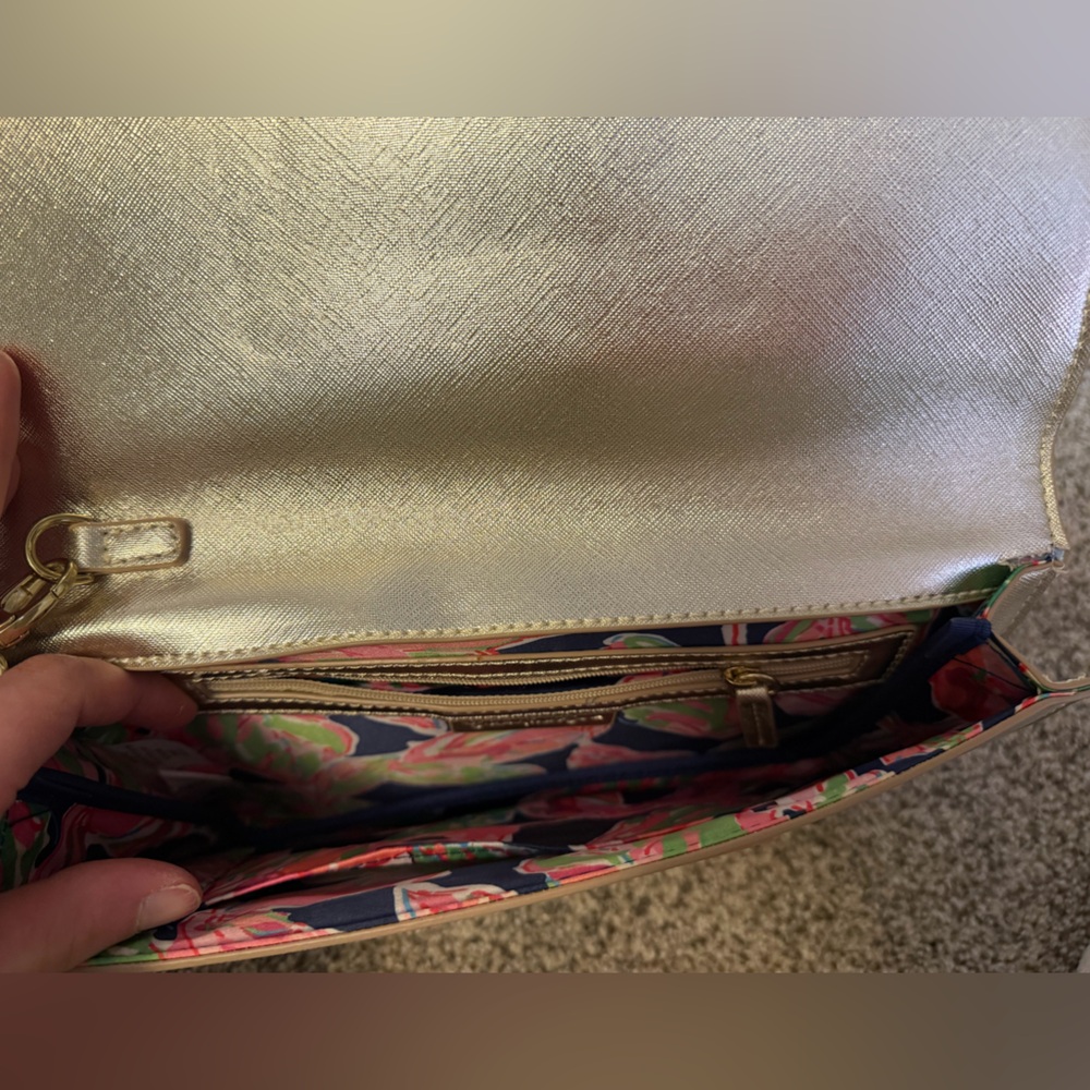 NEW Lilly Pulitzer Woven Straw Tan Clutch with Gold Trim - Picture 2 of 4